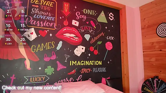 Snapshot of HatsaJones chatting on 12.05.25 HatsaJones online show from 12.05.25