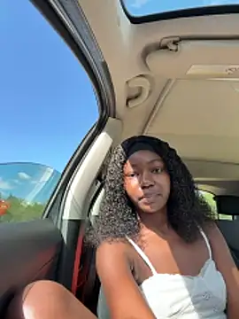 Snapshot of ebonysweetyy chatting on 04.23.26 ebonysweetyy online show from 04.23.26