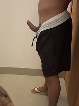 Snapshot of oconnnel chatting on 10.04.25 oconnnel online show from 10.04.25