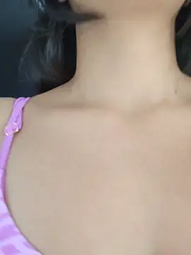 Snapshot of Rumy_2005 chatting on 11.24.25 Rumy 2005 online show from 11.24.25