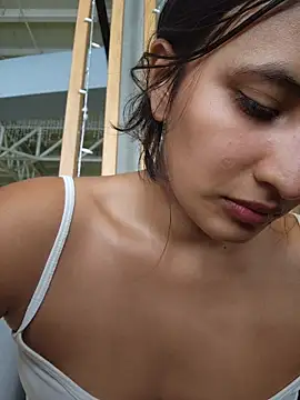 Snapshot of Rumy_2005 chatting on 12.19.25 Rumy 2005 online show from 12.19.25