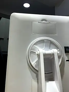 Snapshot of TiffanyyLam chatting on 10.11.25 TiffanyyLam online show from 10.11.25