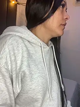 Snapshot of TiffanyyLam chatting on 01.06.26 TiffanyyLam online show from 01.06.26