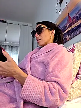 sexy7883 online show from 12.18.25