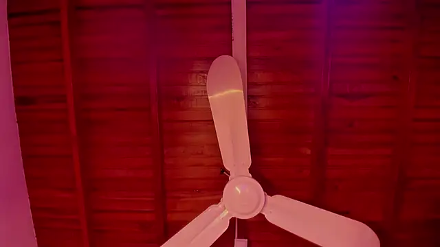 Snapshot of Gabby_Haze chatting on 12.14.25 Gabby Haze online show from 12.14.25