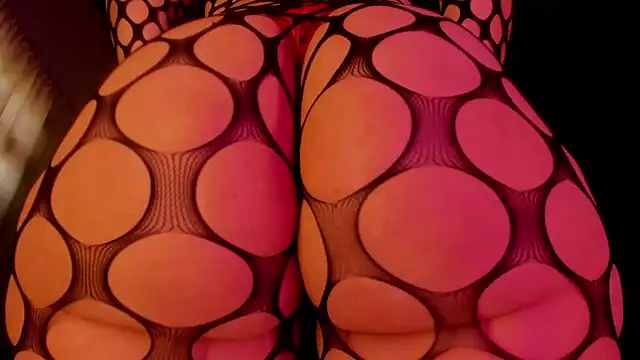 Snapshot of Gabby_Haze chatting on 12.15.25 Gabby Haze online show from 12.15.25