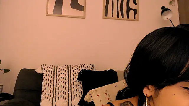 Snapshot of lanzybloom chatting on 10.08.25 lanzybloom online show from 10.08.25