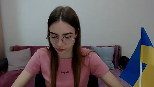 Snapshot of aSingleOne chatting on 10.16.25 aSingleOne online show from 10.16.25