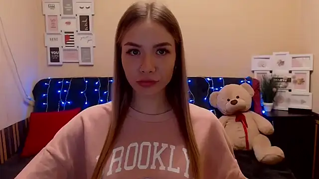 Snapshot of aSingleOne chatting on 02.06.26 aSingleOne online show from 02.06.26