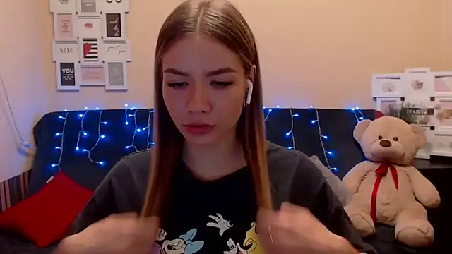 Snapshot of aSingleOne chatting on 02.12.26 aSingleOne online show from 02.12.26