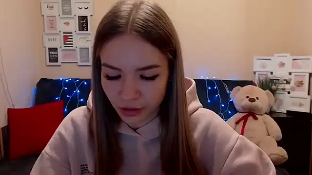 Snapshot of aSingleOne chatting on 03.03.26 aSingleOne online show from 03.03.26