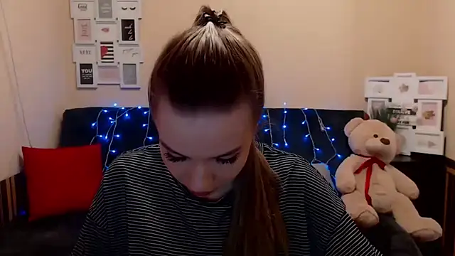 Snapshot of aSingleOne chatting on 03.04.26 aSingleOne online show from 03.04.26