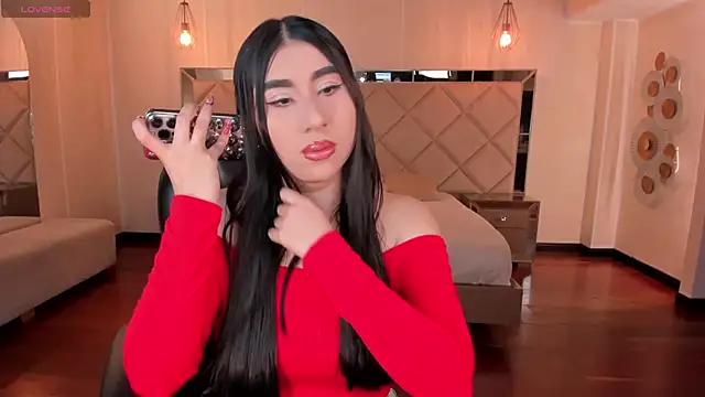 MayaMoretti  online show from 02.17.26