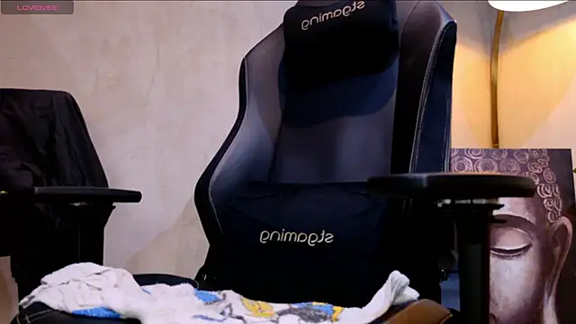 Snapshot of enzo_steel chatting on 02.07.26 enzo steel online show from 02.07.26