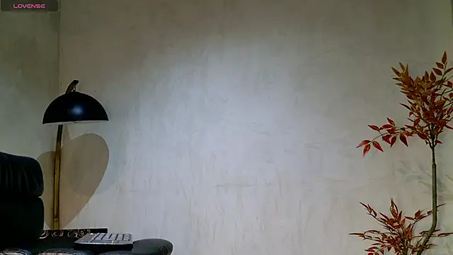 Snapshot of enzo_steel chatting on 02.26.26 enzo steel online show from 02.26.26