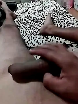 Snapshot of couplebest1 chatting on 09.28.25 couplebest1 online show from 09.28.25