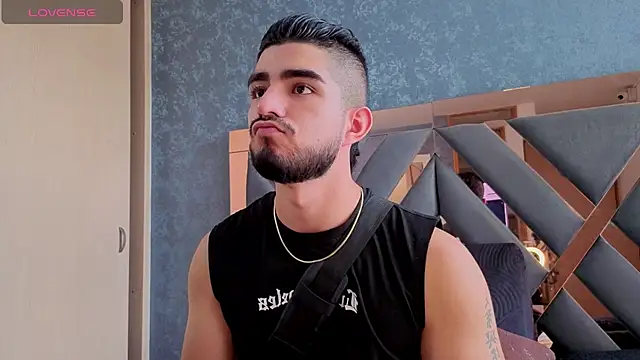 Snapshot of zayn_maximoff chatting on 10.14.25 zayn maximoff online show from 10.14.25