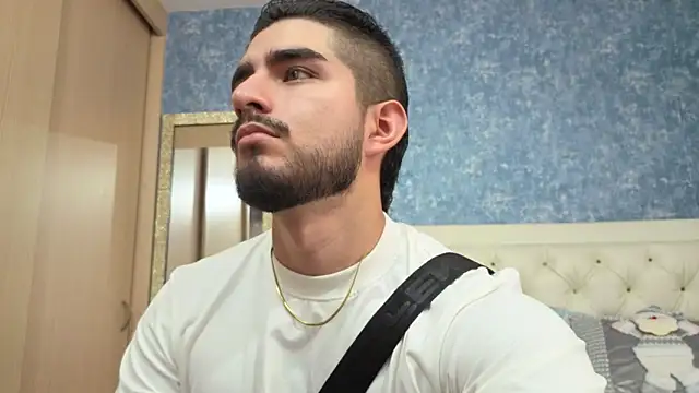 Snapshot of zayn_maximoff chatting on 11.23.25 zayn maximoff online show from 11.23.25