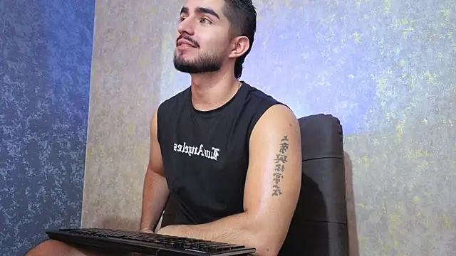 Snapshot of zayn_maximoff chatting on 01.17.26 zayn maximoff online show from 01.17.26