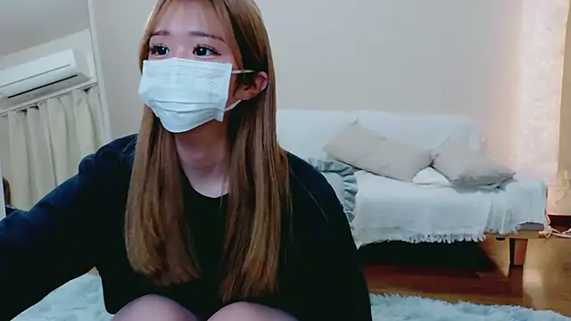 Snapshot of Una_chan_ chatting on 12.02.25 Una chan online show from 12.02.25