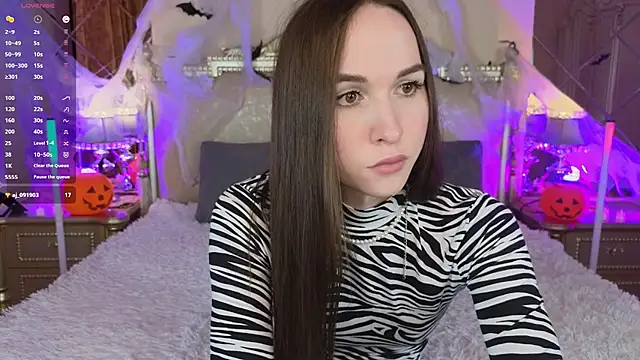 Angeel Kate online show from 10.30.25