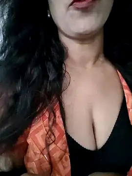 Snapshot of Deepa_Sharma143 chatting on 09.28.25 Deepa Sharma143 online show from 09.28.25