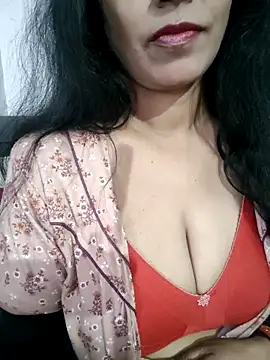 Snapshot of Deepa_Sharma143 chatting on 11.12.25 Deepa Sharma143 online show from 11.12.25