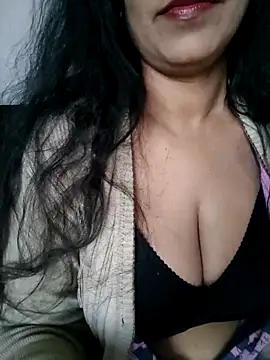 Snapshot of Deepa_Sharma143 chatting on 12.04.25 Deepa Sharma143 online show from 12.04.25