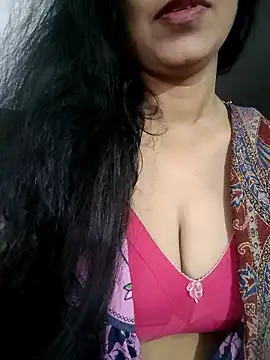 Snapshot of Deepa_Sharma143 chatting on 12.18.25 Deepa Sharma143 online show from 12.18.25