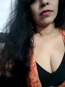 Snapshot of Deepa_Sharma143 chatting on 12.21.25 Deepa Sharma143 online show from 12.21.25