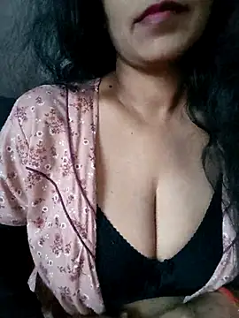 Snapshot of Deepa_Sharma143 chatting on 12.22.25 Deepa Sharma143 online show from 12.22.25