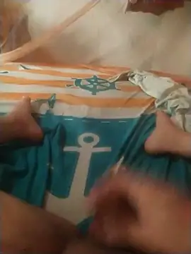 Snapshot of quieresleche1 chatting on 10.31.25 quieresleche1 online show from 10.31.25