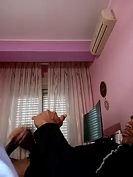 estrogeni online show from 11.24.25