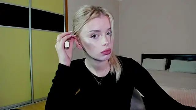 AlissaTenderly online show from 10.19.25