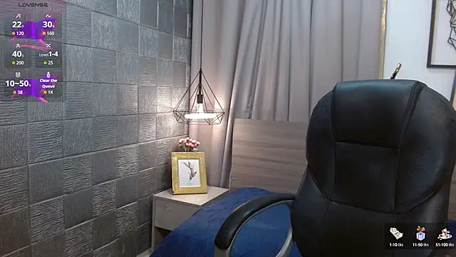 Snapshot of Iantwink18 chatting on 10.06.25 Iantwink18 online show from 10.06.25