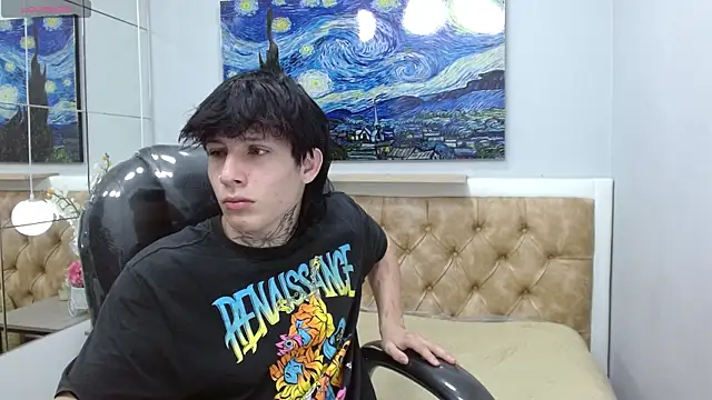 Snapshot of Iantwink18 chatting on 12.18.25 Iantwink18 online show from 12.18.25