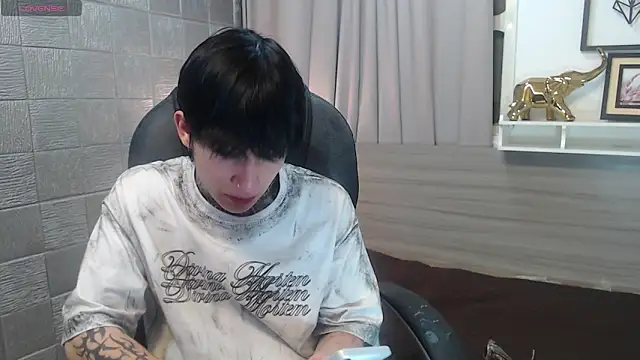 Snapshot of Iantwink18 chatting on 01.16.26 Iantwink18 online show from 01.16.26