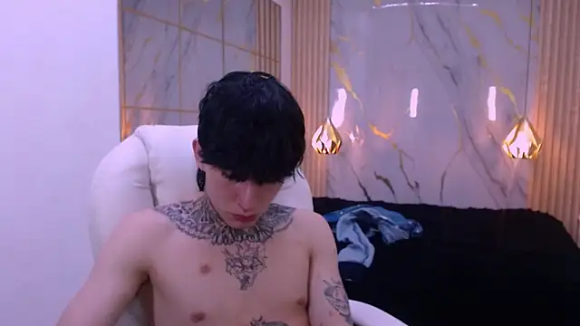 Iantwink18 online show from 03.10.26