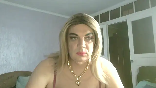 Snapshot of NiraFrost chatting on 10.24.25 NiraFrost online show from 10.24.25