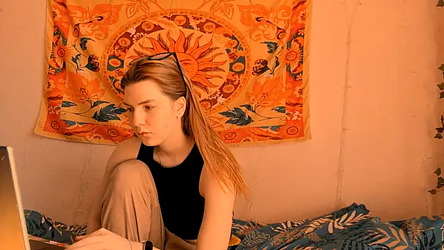 AliceCUNTach online show from 05.06.26