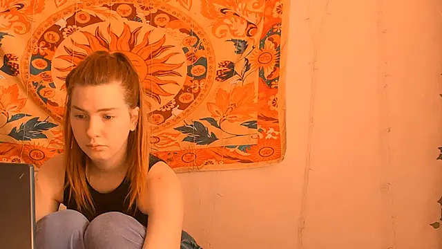 Snapshot of AliceCUNTach chatting on 06.03.26 AliceCUNTach online show from 06.03.26