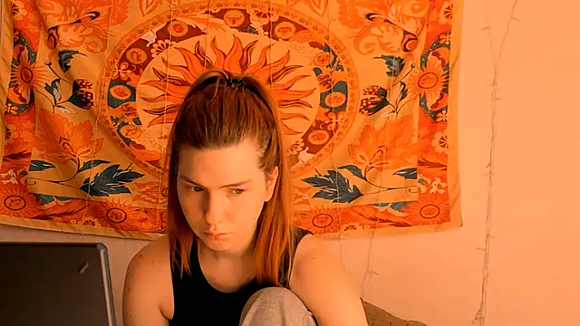 Snapshot of AliceCUNTach chatting on 06.12.26 AliceCUNTach online show from 06.12.26