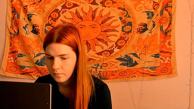 Snapshot of AliceCUNTach chatting on 06.18.26 AliceCUNTach online show from 06.18.26