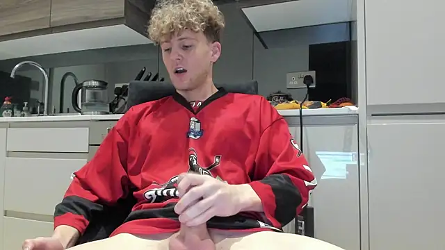 DominantAlex18 online show from 11.07.25