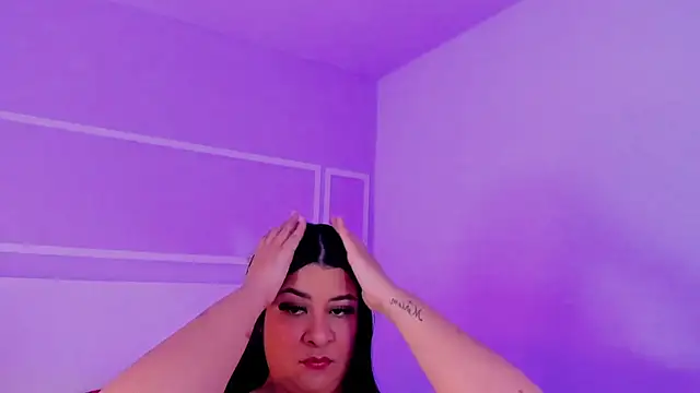 TianaGlow26 online show from 02.17.26