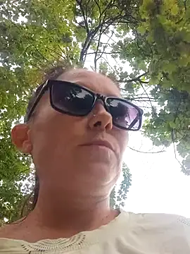 Snapshot of MerelinMILf chatting on 09.24.25 MerelinMILf online show from 09.24.25