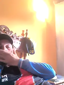 Snapshot of El_Andres_1 chatting on 12.14.25 El Andres 1 online show from 12.14.25