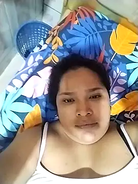 Snapshot of Angelly_ricura chatting on 11.22.25 Angelly ricura online show from 11.22.25