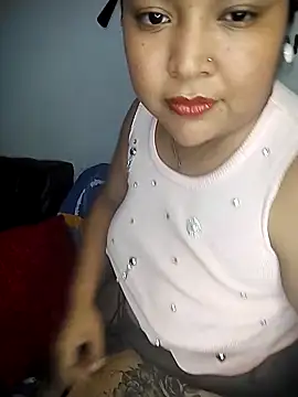 Snapshot of Angelly_ricura chatting on 12.17.25 Angelly ricura online show from 12.17.25