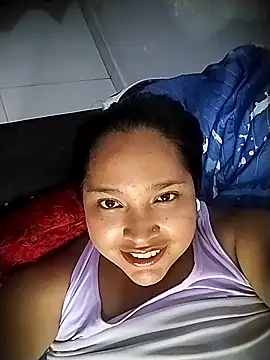 Snapshot of Angelly_ricura chatting on 12.19.25 Angelly ricura online show from 12.19.25